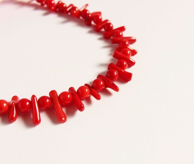 紅サンゴ　トゲトゲ　ネックレス