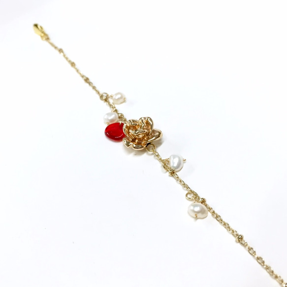 【若桑】【小王子。Le Petit Prince】玫瑰與珍珠。玫瑰水晶花瓣&天然珍珠。鍍24K金黃銅鍊。細手鏈 第1張的照片