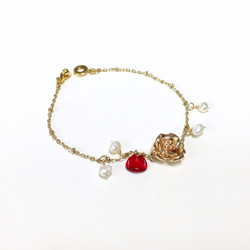 【若桑】【小王子。Le Petit Prince】玫瑰與珍珠。玫瑰水晶花瓣&天然珍珠。鍍24K金黃銅鍊。細手鏈 第3張的照片
