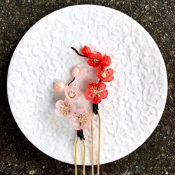 【ルオサン】ハンメイ。梅の花のヘアピン。手作りの日本の樹脂の花飾り。 12シーズン。 1月の梅の花。 1枚目の画像