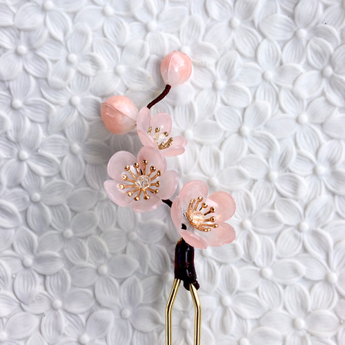 ルオサン】ハンメイ。梅の花のヘアピン。手作りの日本の樹脂の花飾り