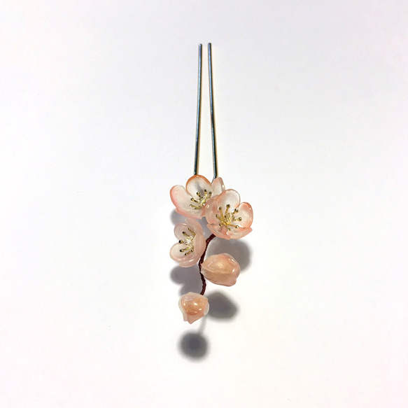 【ルオサン】ハンメイ。梅の花のヘアピン。手作りの日本の樹脂の花飾り。 12シーズン。 1月の梅の花。 7枚目の画像