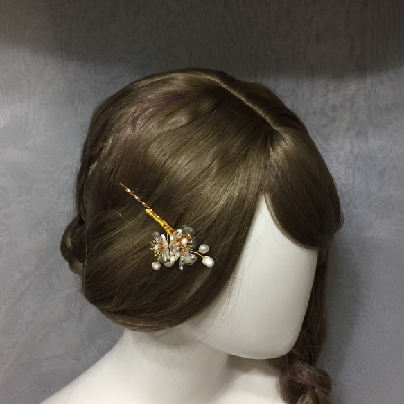 【若桑】《半眠月》II。透明系珍珠水晶花朵髮夾。森林系髮飾。Bridal Headpiece。 第4張的照片