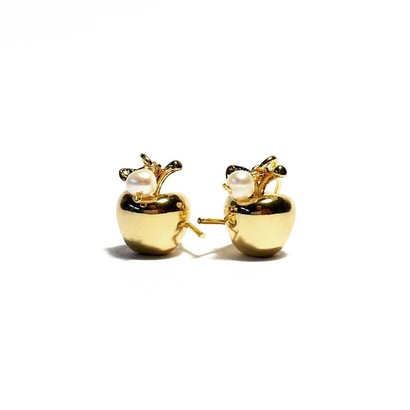 【Myth】金色蘋果。天然珍珠耳環。美國進口鍍金耳鉤。可改耳夾。 第2張的照片