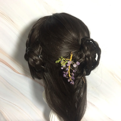 【若松】藤。藤の花」。ハンドメイドのアメジストフラワーヘアピン。和風かんざし・ヘアクリップ。藤の花。ヘアアクセサリー。ロング/シ 8枚目の画像