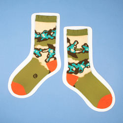 地熱谷 透明中筒襪 - 橄欖 第7張的照片