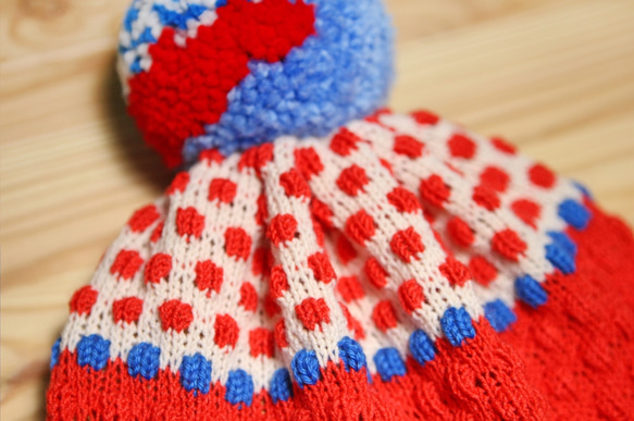 Snow White Detachable PomPom Beanie Hat 2枚目の画像