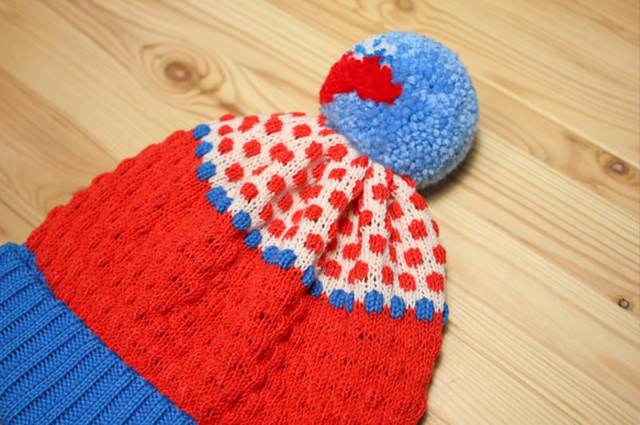 Snow White Detachable PomPom Beanie Hat 3枚目の画像