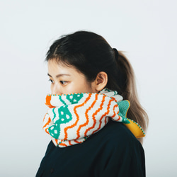 Wave White Jacquard Knitted Scarf | Yu Square x inBlooom 4枚目の画像