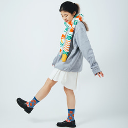 Wave White Jacquard Knitted Scarf | Yu Square x inBlooom 7枚目の画像