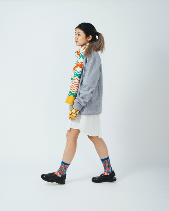 Wave White Jacquard Knitted Scarf | Yu Square x inBlooom 9枚目の画像