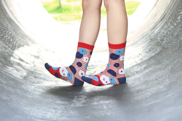 ウチワゼニクサ シースルー・シアー靴下 - 赤 5枚目の画像
