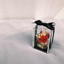 『時髦系紅運金』喜氣款透明質感花禮 ｜AIRLIFE FLORA 小生活花朵 第2張的照片