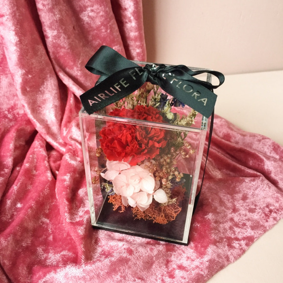 母の日「10％割引」「あなたの愛はいつも情熱に満ちている」永遠の命カーネーション透明な花ギフト-AIRLIFE FLORA 1枚目の画像