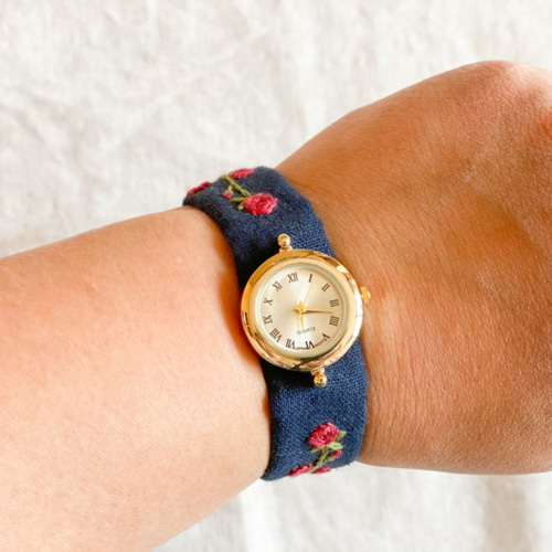 サルート　大輪のバラ刺繍入り　スリップМ サルート　大輪のバラ刺繍入り　スリップМ
