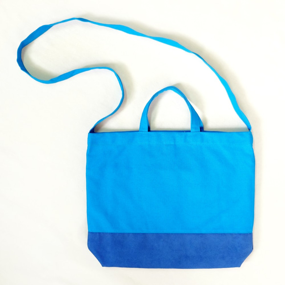 辣妹外袋側背包 / 天空藍色人工色素 / 麂皮限量款 / 第5張的照片