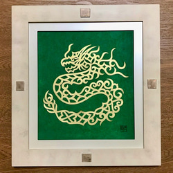 受注制作☆昇龍（白龍）切り絵（アイヌ紋様）紺ラメ台紙に白和紙＜太子 