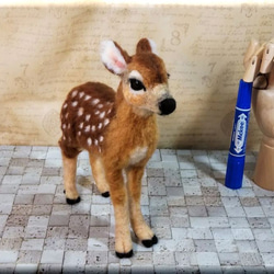 羊毛フェルト　鹿　子鹿ちゃん　シカ　バンビ　動物フィギュア 2枚目の画像