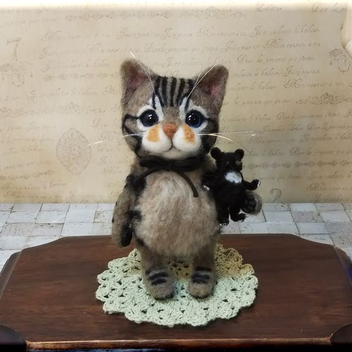 羊毛フェルト 猫 キジシロ猫さん キジ白 ねこ ネコ 猫フィギュア