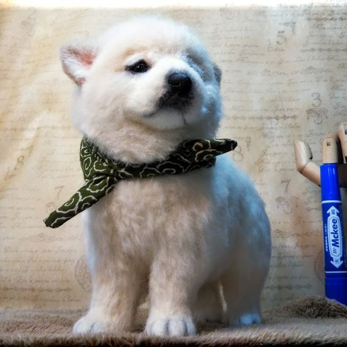 羊毛フェルト 犬 白柴犬の子犬 柴犬 しばいぬ 犬フィギュア 羊毛