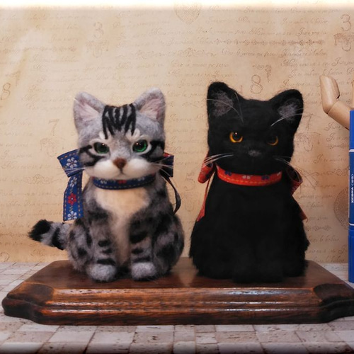 仲良しサバトラ2匹のアートドール　【ハンドメイド】猫　ぬいぐるみ　羊毛フェルト ミニチュア サバトラ 手作りキット 羊毛フェルト 猫 | 幸せ