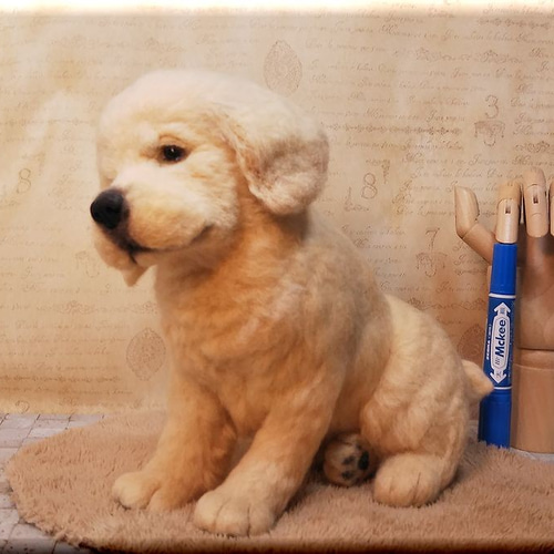 羊毛フェルト 犬 ゴールデンレトリバーの子犬 いぬ イヌ 犬フィギュア