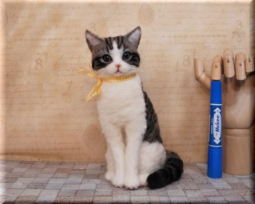 羊毛フェルト 猫 キジシロ猫さん キジ白 ねこ ネコ 猫フィギュア 羊毛