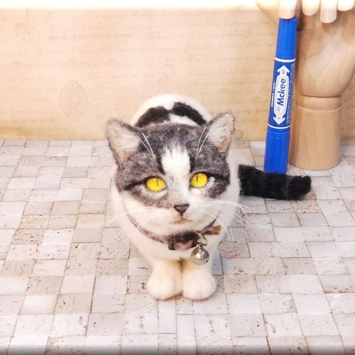 羊毛フェルト猫 キジ猫フレーム - メルカリ