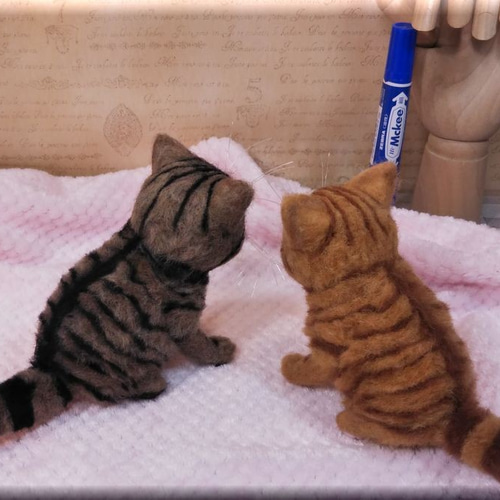 羊毛フェルト 猫 仲良し子猫ちゃん 茶トラ猫とキジトラ猫 茶トラ