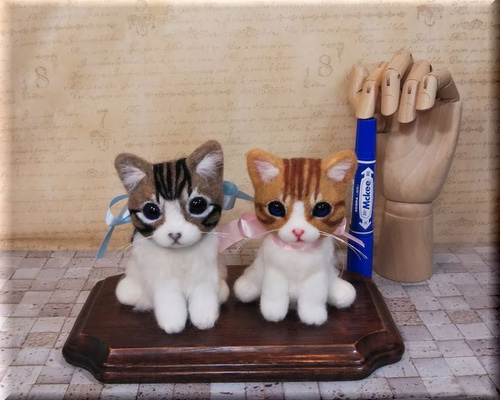 羊毛フェルト 猫 仲良し子猫ちゃん 茶トラハチワレ猫とキジシロ