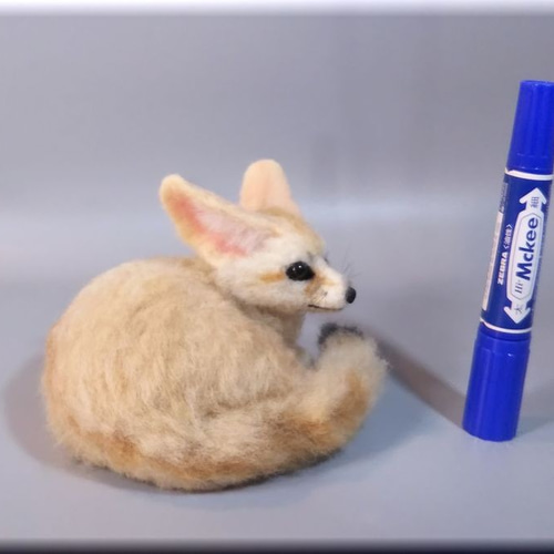羊毛フェルト フェネック フェネックギツネ 動物フィギュア 羊毛