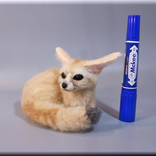 羊毛フェルト　フェネック 羊毛フェルト フェネック フェネックギツネ 動物フィギュア 羊毛