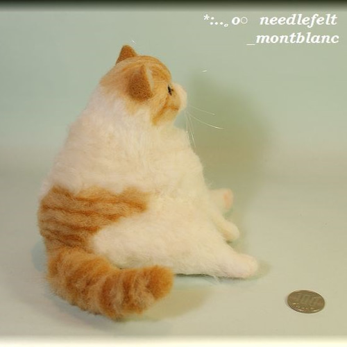羊毛フェルト 猫 お座りデブ猫 ネコ ねこ 羊毛フェルト モンブラン