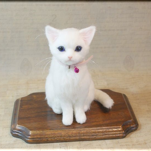 羊毛フェルト 猫 白猫ちゃん ねこ ネコ 羊毛フェルト モンブラン