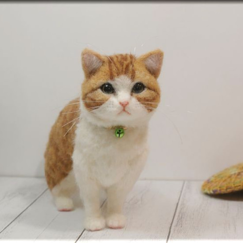 羊毛フェルト 猫 茶トラハチワレ猫さん ねこ ネコ はちわれ猫 茶トラ猫