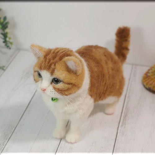 羊毛フェルト 猫 茶トラハチワレ猫さん ねこ ネコ はちわれ猫 茶トラ猫