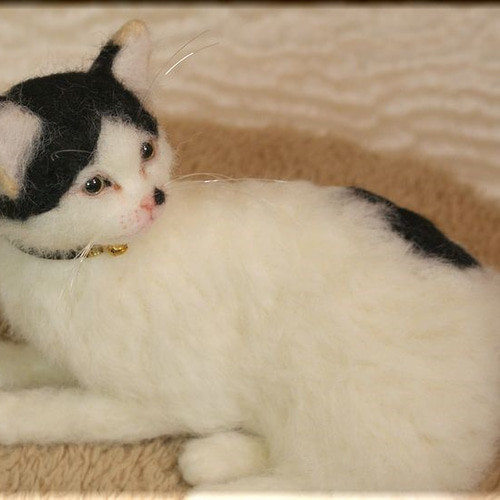羊毛フェルト猫　全身タイプ　リアル可愛いジャパニーズボブテイル 羊毛フェルト 猫 はちわれ猫さん ジャパニーズ・ボブテイル ねこ ネコ