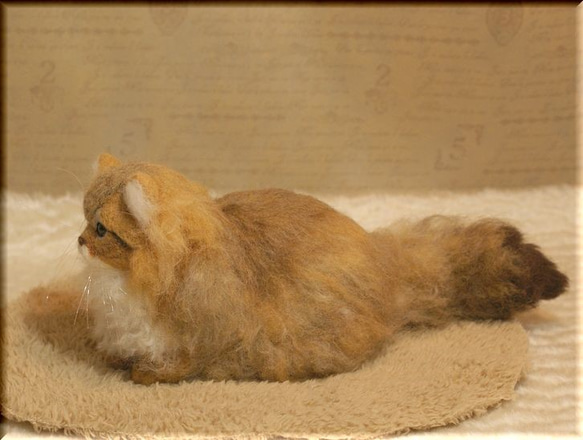 羊毛フェルト　猫　ペルシャ猫　チンチラゴールデン　猫フィギュア 9枚目の画像