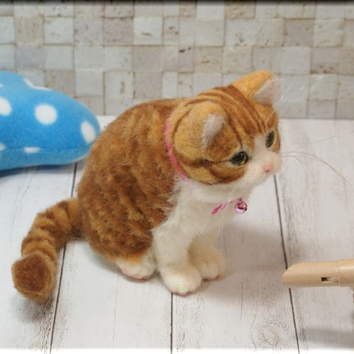 羊毛フェルト 猫 茶トラ八割れ猫さん 茶トラ はちわれ ねこ ネコ 羊毛
