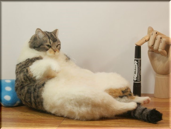 羊毛フェルト　猫　デブ猫さん　キジシロ　ねこ　ネコ　猫フィギュア　 9枚目の画像
