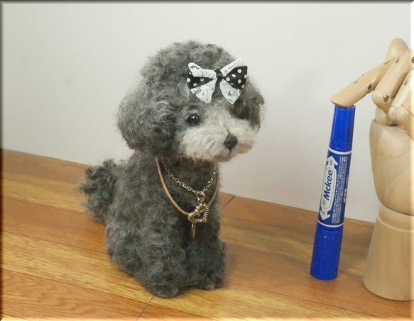 羊毛フェルト 犬 トイプードル シルバー トイプードル シルバー 羊毛フェルト 羊毛犬 羊毛フェルト