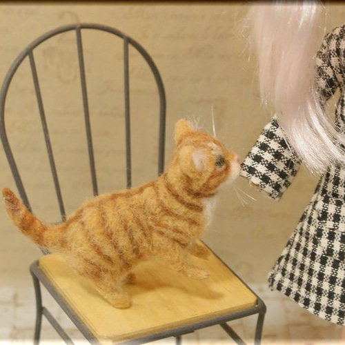 ✿羊毛フェルト✿茶トラ猫ちゃん✿ハート✿赤✿ ✿羊毛フェルト✿茶トラ猫ちゃん✿ハート✿赤✿