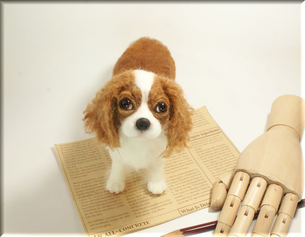 羊毛フェルト 犬 キャバリアさん 犬フィギュア 羊毛フェルト