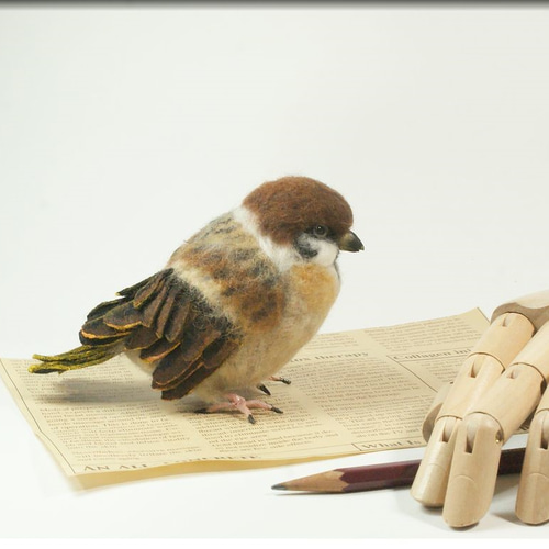 羊毛フェルト 鳥 太ったスズメさん 雀 すずめ 羊毛フェルト モンブラン