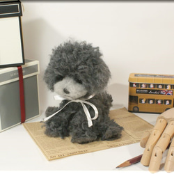 羊毛フェルト　犬　プードル　シルバー　テディベア風　犬フィギュア 2枚目の画像
