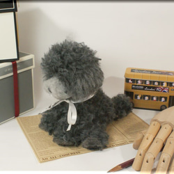 羊毛フェルト　犬　プードル　シルバー　テディベア風　犬フィギュア 5枚目の画像