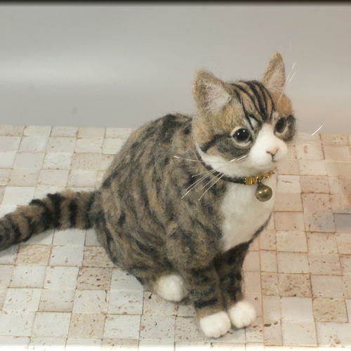 羊毛フェルト 猫 キジシロさん 猫フィギュア キジ白猫 羊毛