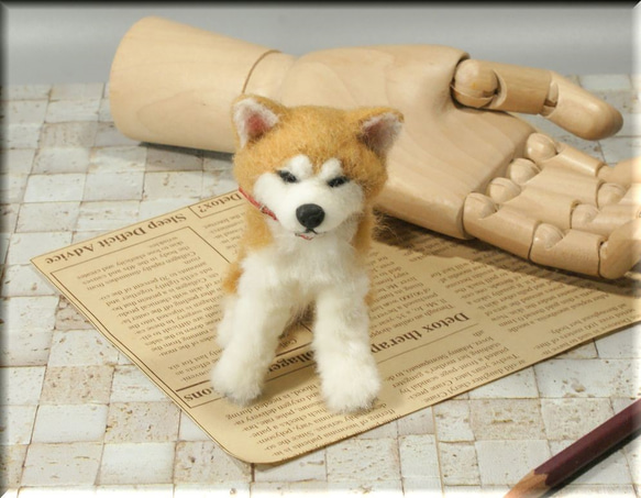 羊毛フェルト　犬　秋田犬さん　手のひらサイズ　いぬ　イヌ　犬フィギュア 2枚目の画像