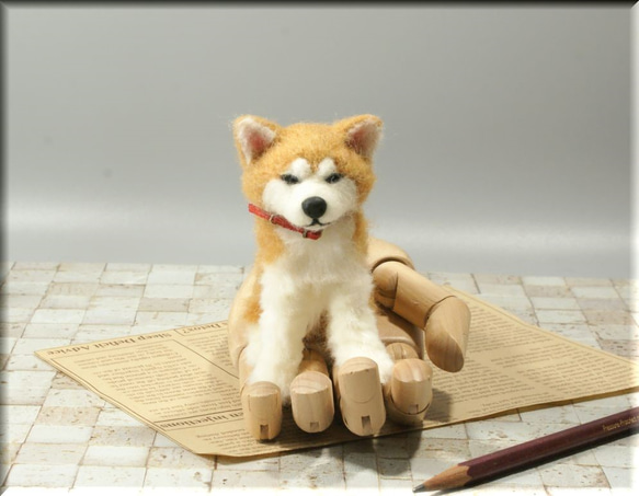 羊毛フェルト　犬　秋田犬さん　手のひらサイズ　いぬ　イヌ　犬フィギュア 4枚目の画像