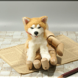 羊毛フェルト　犬　秋田犬さん　手のひらサイズ　いぬ　イヌ　犬フィギュア 6枚目の画像
